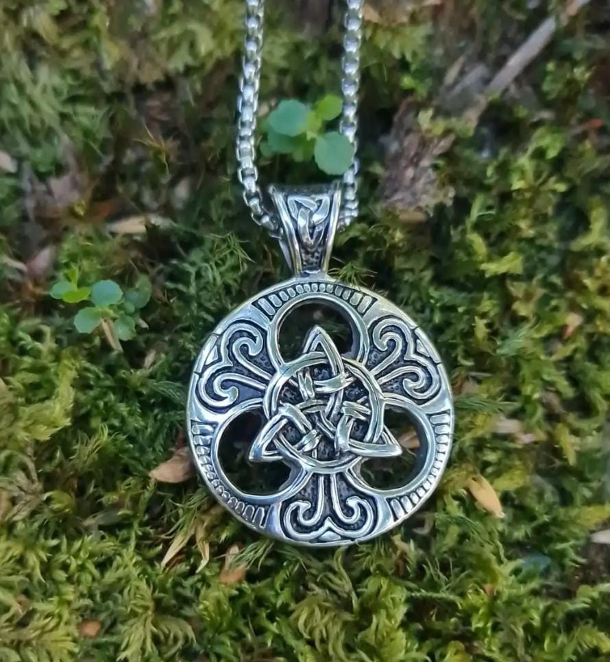 Celtic Knot Necklace Viking Pendant Triple Odin Horn Crescent Moon – Aurora  Tears